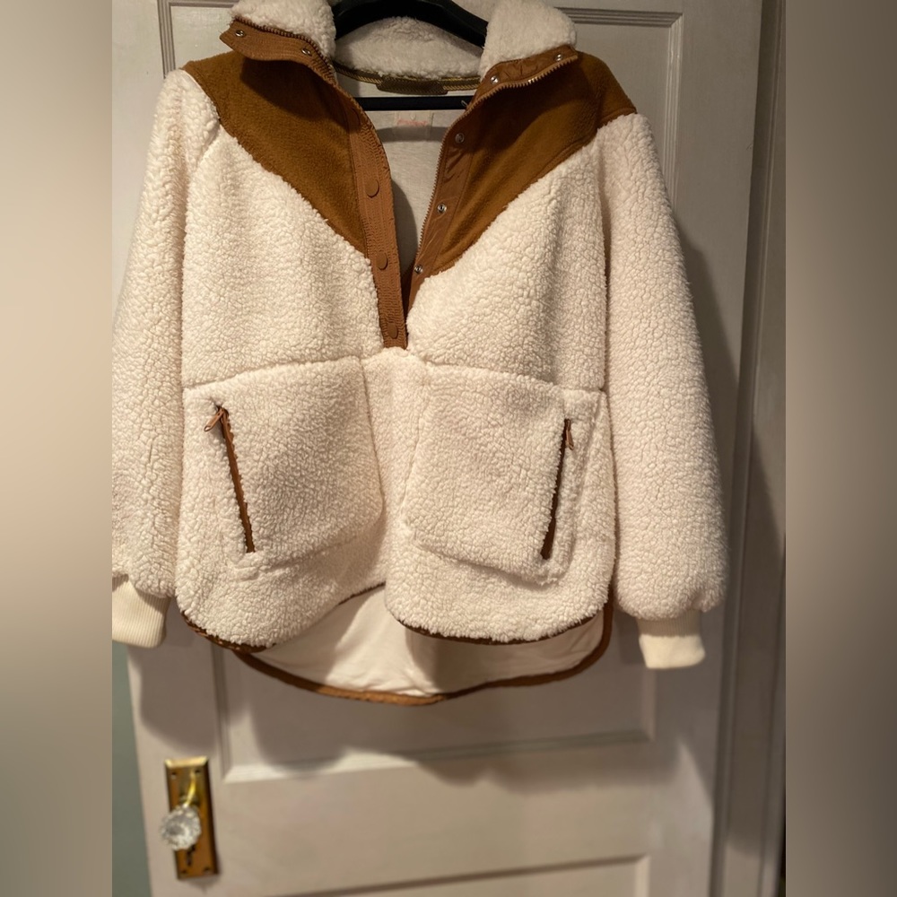 FP Movement Fall To Rise Fall To Rise Fleece Quarter Snap. Excellent condition!